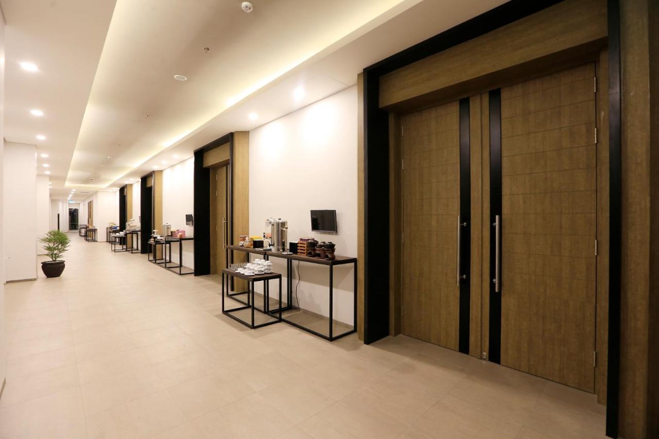 Luminor Hotel Purwokerto By Wh Exterior foto
